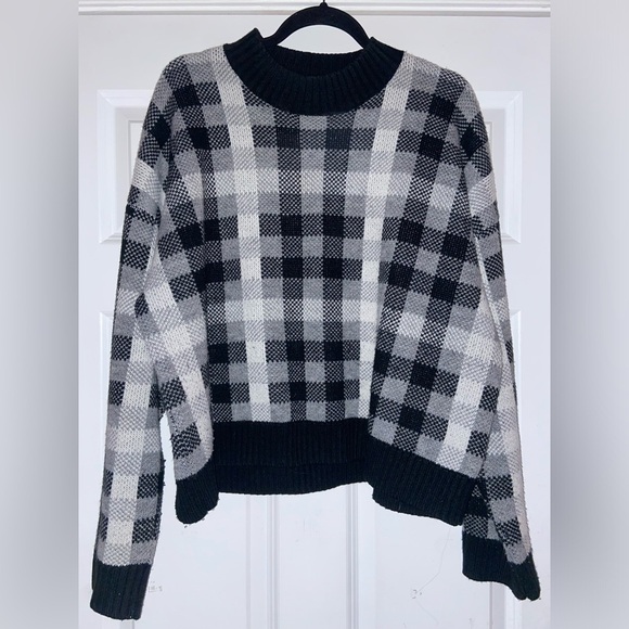 Find Women’s 3X Plaid Sweater - Picture 1 of 5